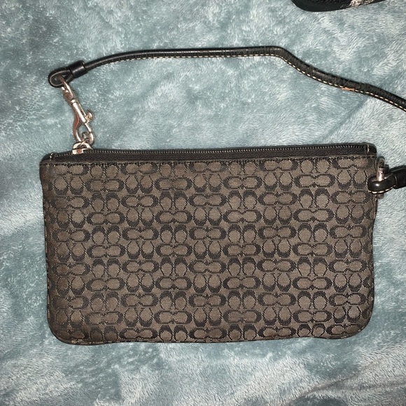 Coach wristlet, used - Picture 2 of 2
